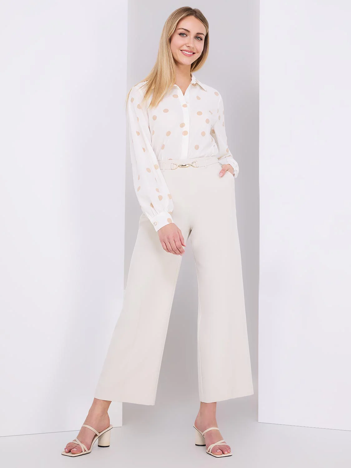 Cropped Wide-Leg Pants With Gold Hardware - Image 5