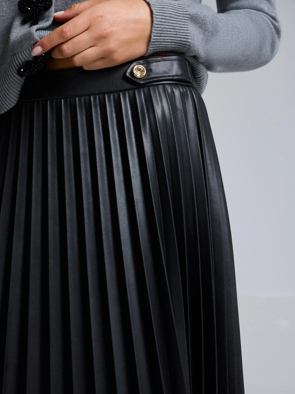 Faux Leather Pleated Mini Skirt - Image 3
